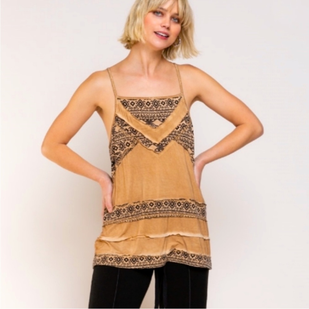 AZTEC PRINT FLOWING TANK TOP